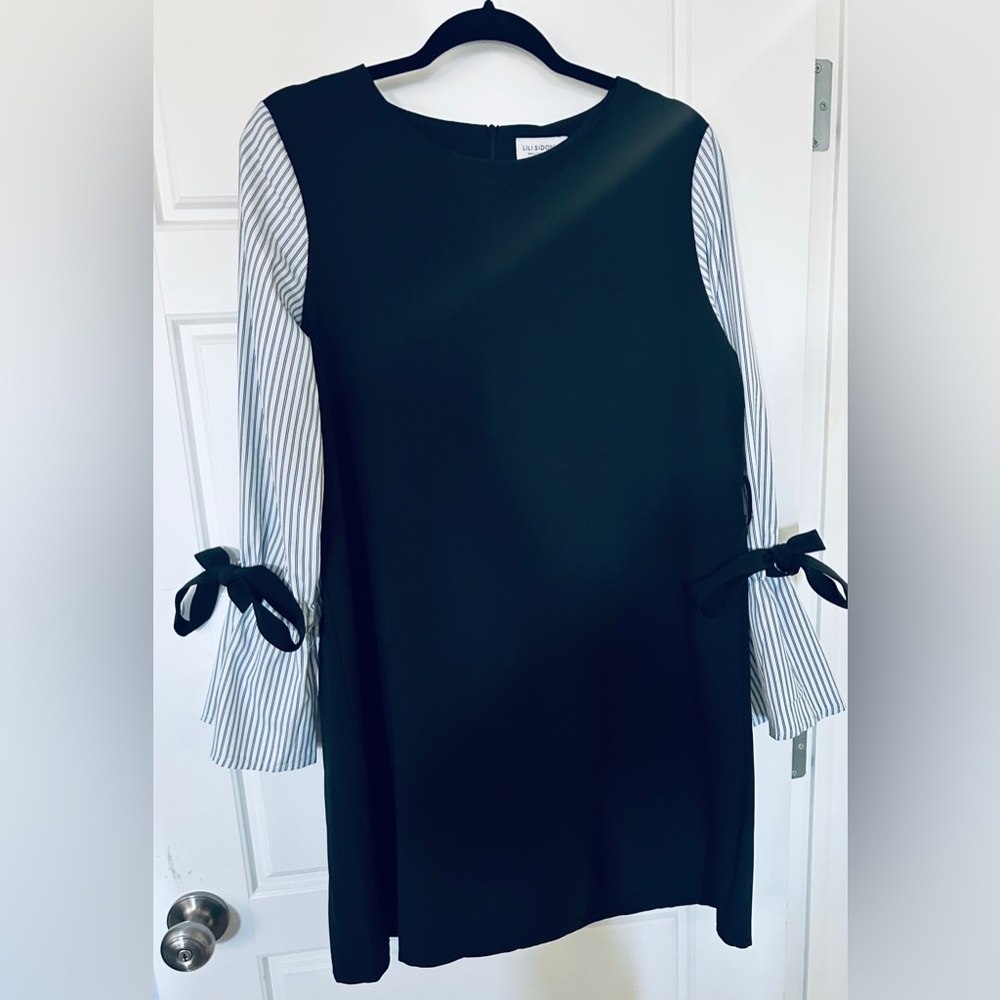#94 Calvin Klein Black  Sheath Dress with V-Neck and pin stripped Bell Sleeves